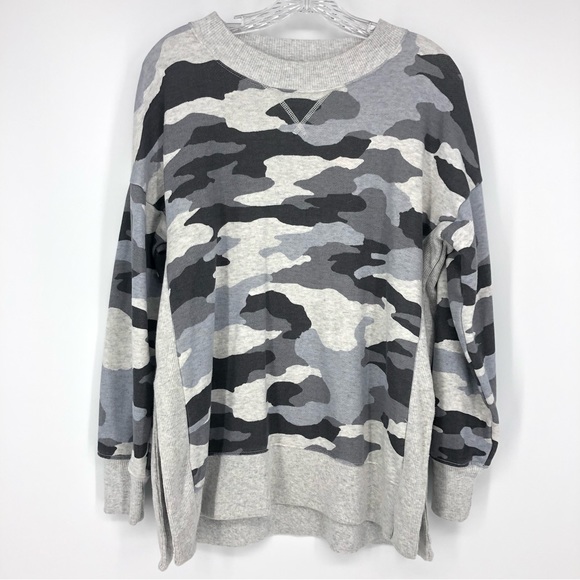 Aerie Gray Camo Crewneck Pullover Sweatshirt Sweater Side Slits Size Small - Picture 3 of 5